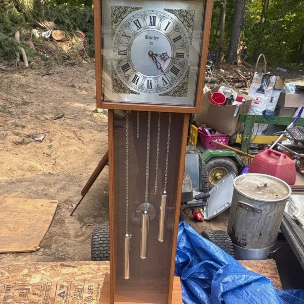 Bentley 1x grandfather clock